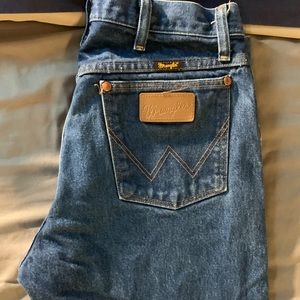Cowboy Wrangler blue jeans 32x31